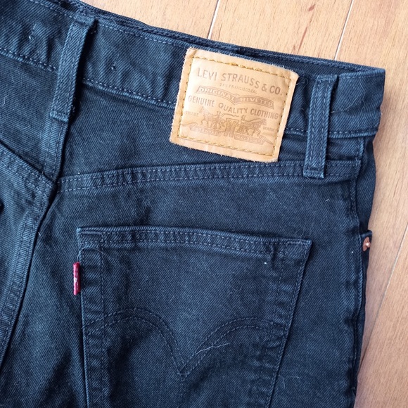 Levi’s | Rib Cage Shorts | Black | Size 26 - Picture 1 of 3